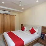 Oyo Flagship 22216 Sai Palace