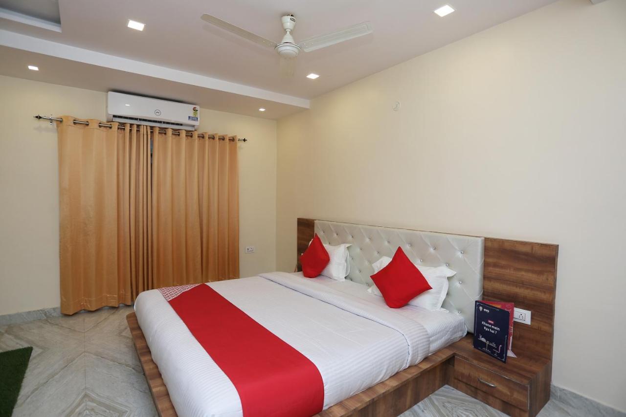 Oyo Flagship 22216 Sai Palace Hotel 3*